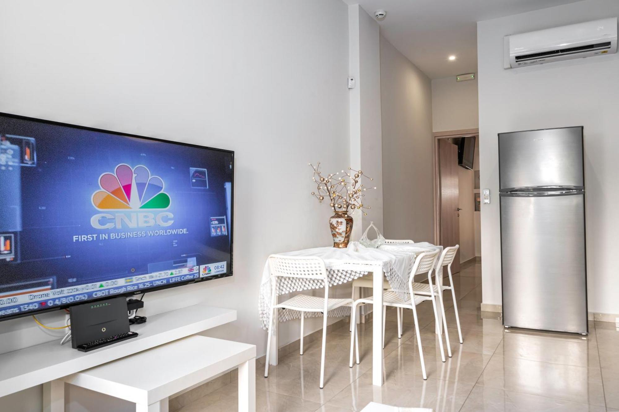 Appartement Neon Apartment, Modern, High Quality, Apt, *